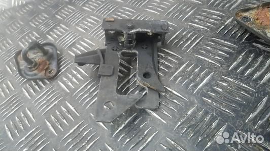 Замок капота mercedes benz E-class W212 (8AG11VR01)