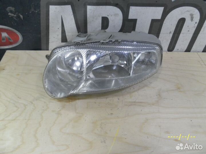 Фара левая Alfa Romeo 147 Альфа Ромео 147