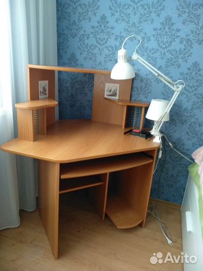 Компьютерный стол