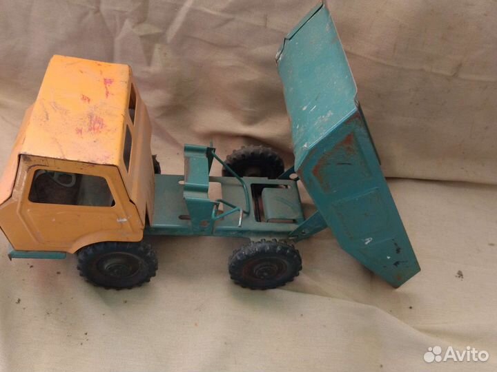 Модель грузовика