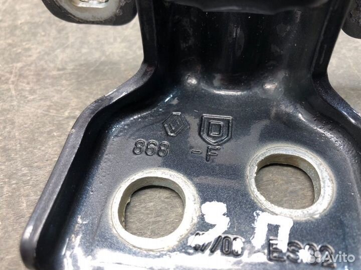 Петля нижняя двери задняя правая Renault Logan LS0