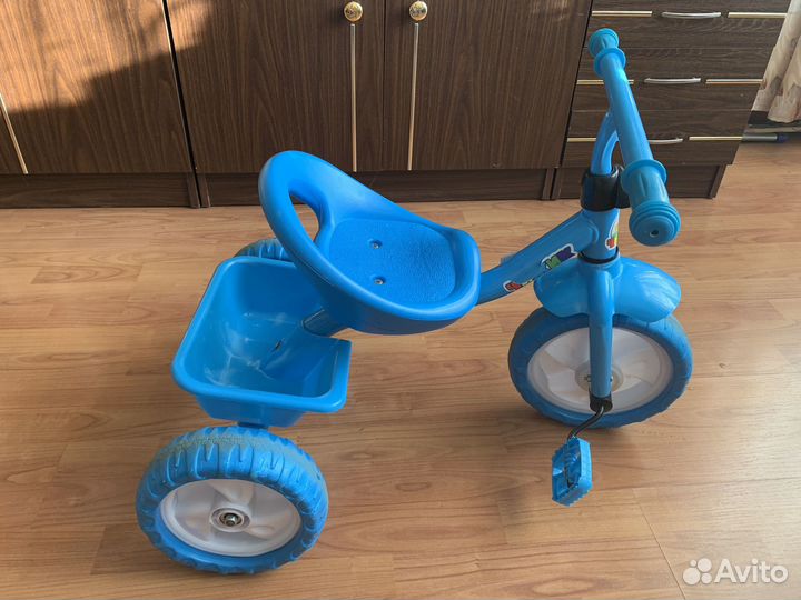 Трехколесный велосипед