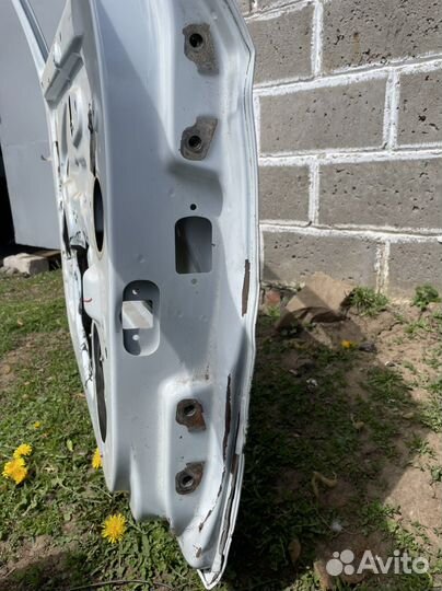 Дверь передняя левая на LADA vesta
