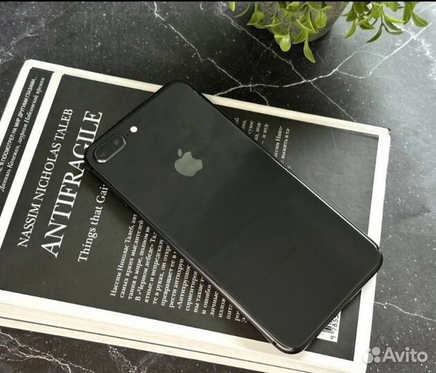 iPhone 8 Plus, 64 ГБ