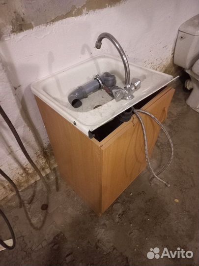 Кухонная мойка с тумбой бу