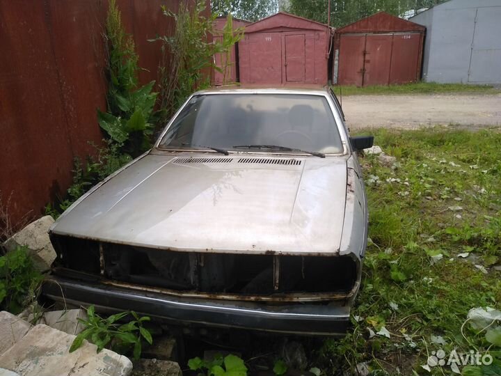 Audi 100 2.1 МТ, 1979, битый, 300 000 км