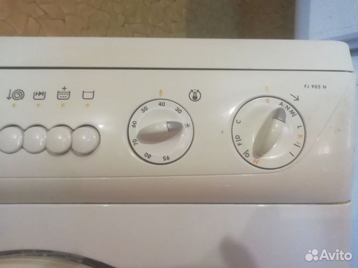 Стиральная машина zanussi