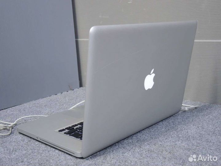 Apple MacBook Pro 8GB/SSD