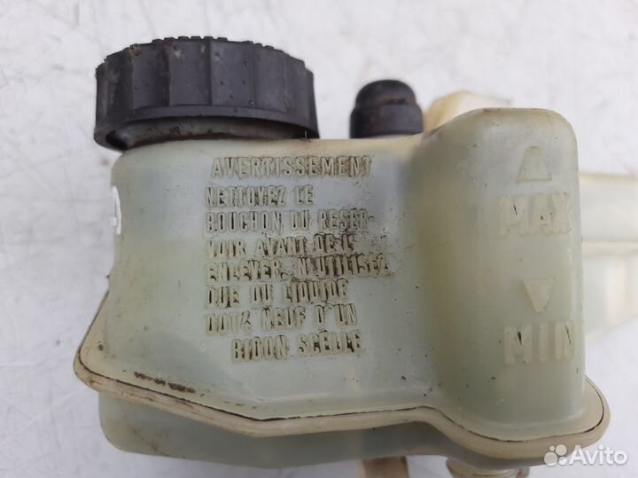 Бачок главного тормозного цилиндра Сеат Ибица 2