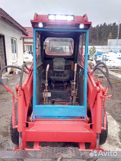 Мини-погрузчик Уралвагонзавод ПУМ-500, 2000