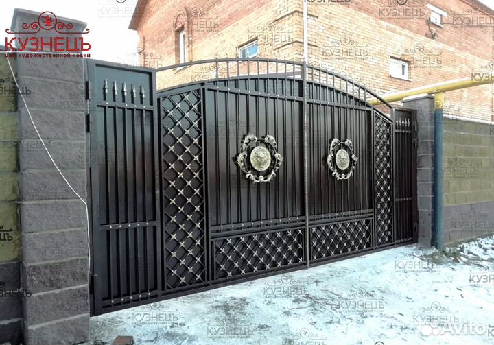 Ворота распашные кованные