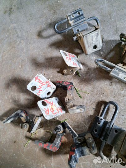 Петля двери Audi A6 C6