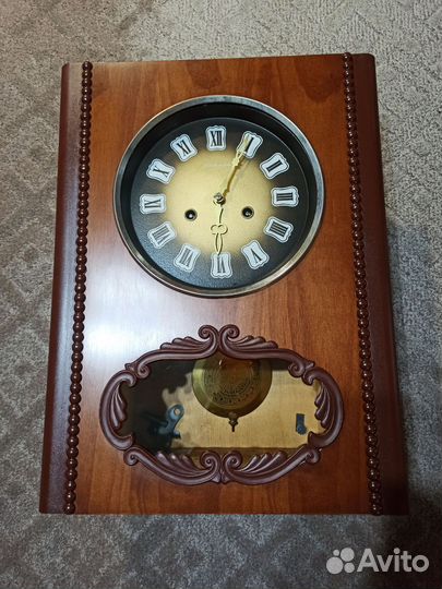 Часы Янтарь настенные с боем