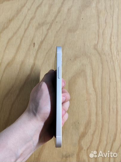 iPhone 12, 64 ГБ