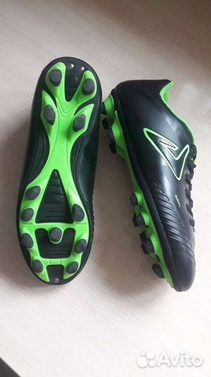 Футбольные бутсы Demix