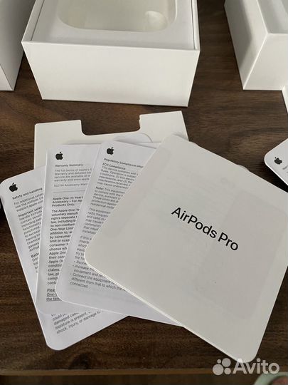 Коробки для наушников AirPods Pro и AirPods