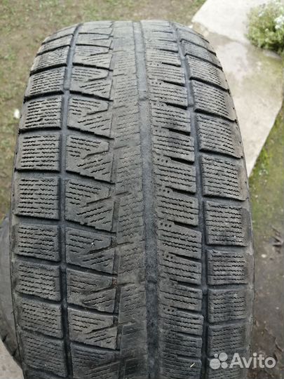 Bridgestone Blizzak Revo GZ 205/55 R16