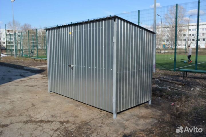 Мусорная площадка с дверками и крышей