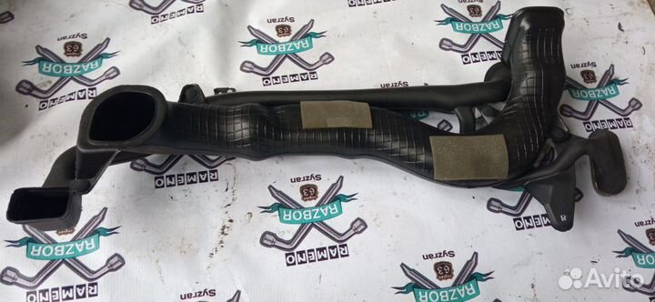 Воздуховод Toyota Prius, правый передний NHW20