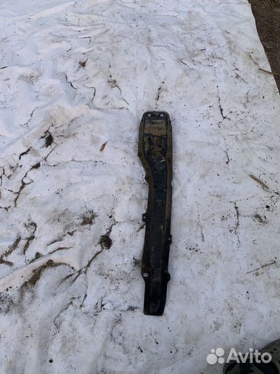 Балка продольная (лыжа) toyota AE100