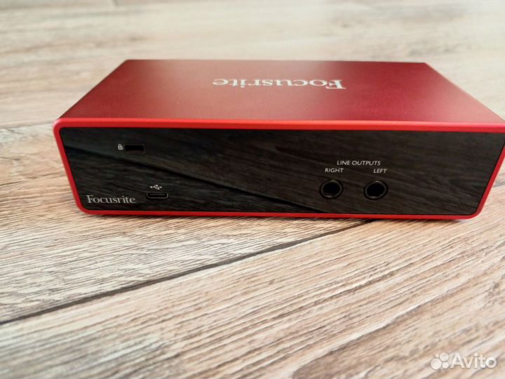 Звуковая карта focusrite