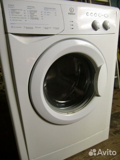 Стиральная машина Indesit wisn 82