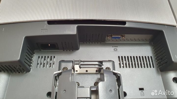 Монитор LG Flatron L1730S 17