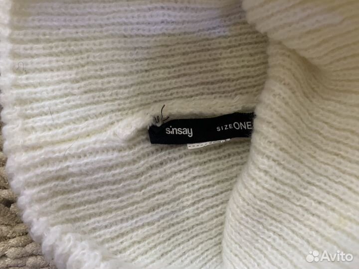 Шапка белая