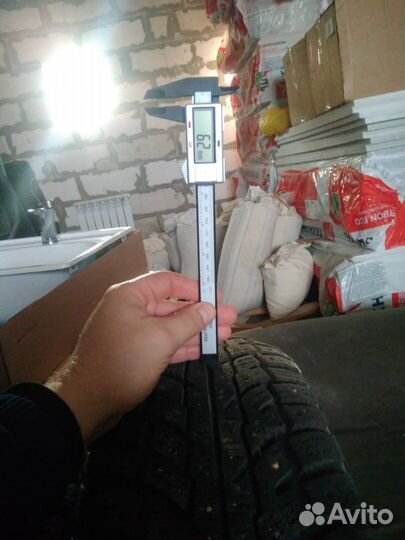 Kumho I'Zen RV Stud KC16 215/70 R16