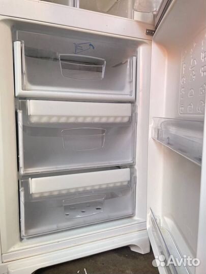 Холодильник indesit pbaa 337 F(RU) белый