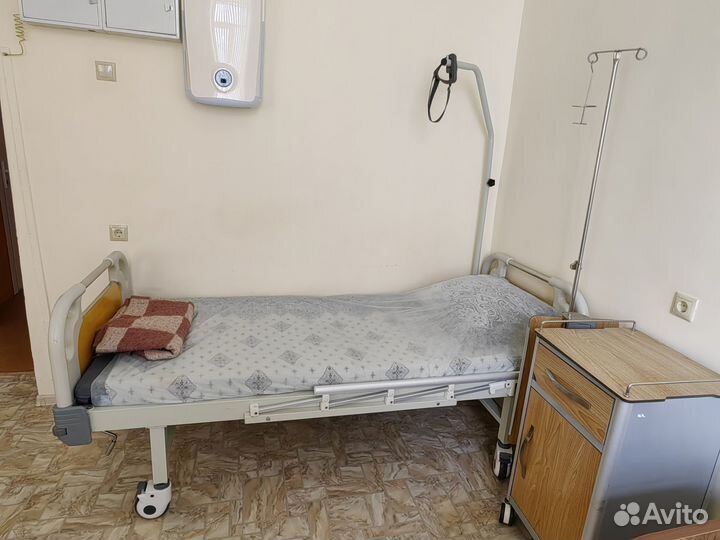 Медицинская кровать с электроприводом DB-6 (MM-66)