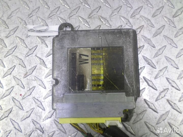 Блок управления подушками безопасности Toyota Camr