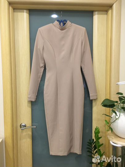 Платье футляр 42 (s) размер