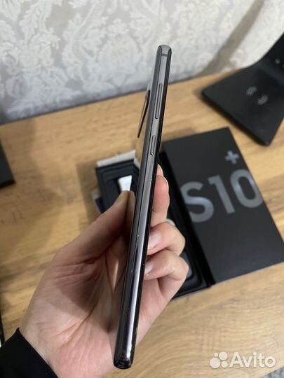 Samsung Galaxy S10+, 8/128 ГБ