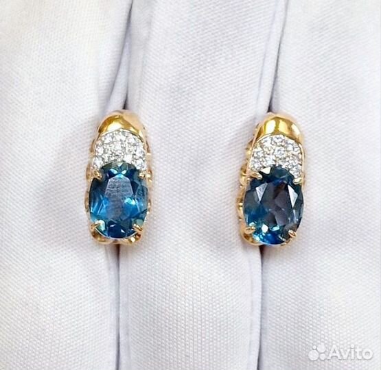 Золотые серьги с камнем
