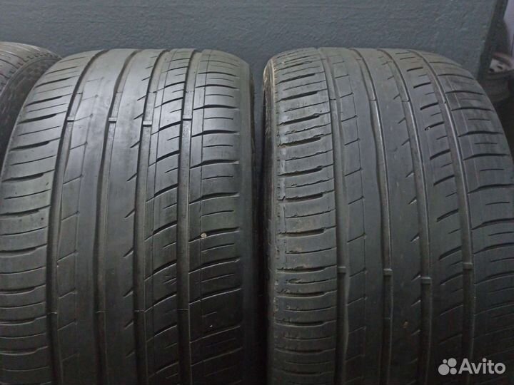 RoadX RXMotion U11 245/40 R18 и 265/35 R18