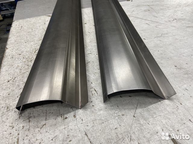 Volkswagen Touareg пороги + усилители комплект