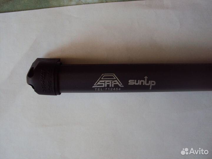 Солнцезащитная шторка на заднее стекло