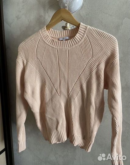 Свитер женский