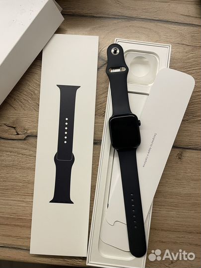 Часы Apple Watch SE 44mm