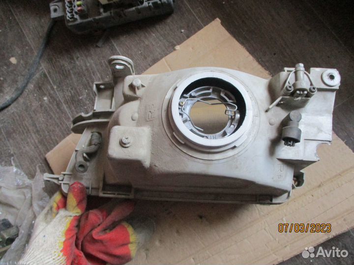 Фара правая калдина корона карина Е 190