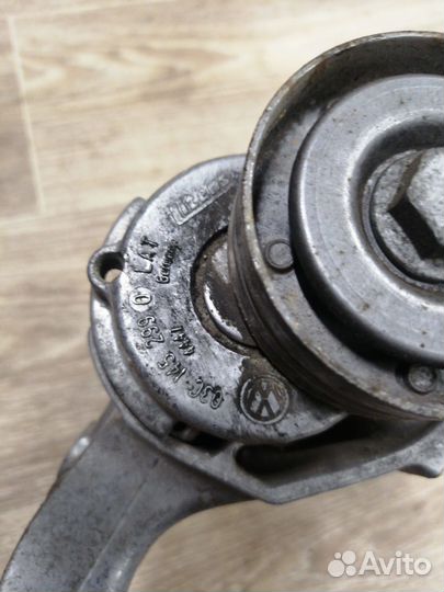 Кронштейн кондиционера Volkswagen Jetta