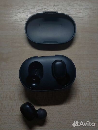 Беспроводные наушники Airdots