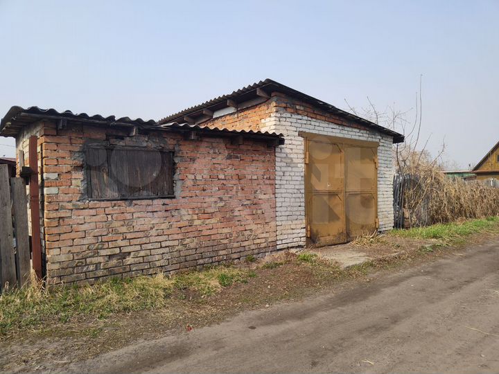 Дом 32,8 м² на участке 7 сот.