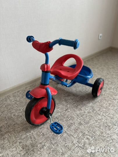 Детский трехколесный велосипед