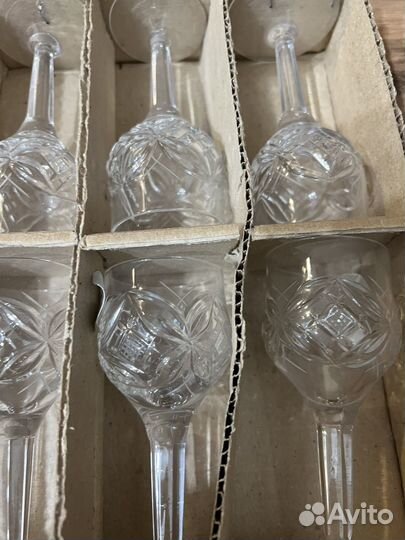 Большая хрустальная ваза