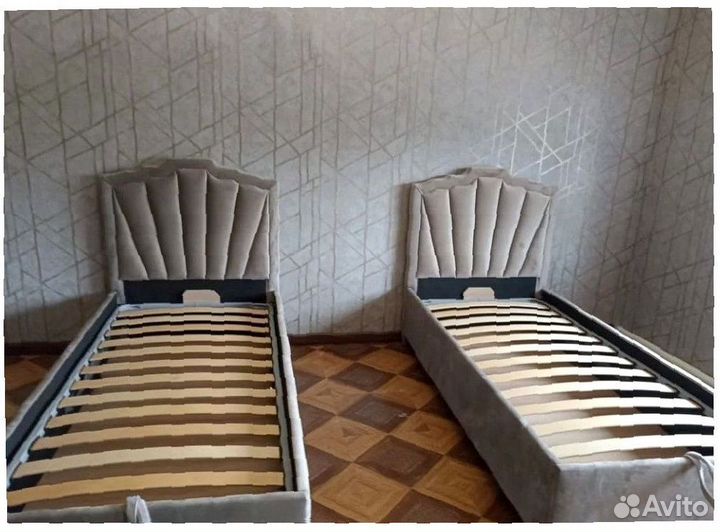 Кровать односпальная мягкая