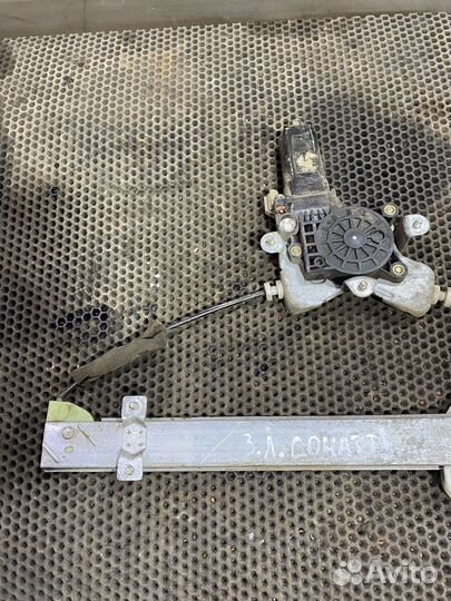 Стеклоподъёмник задний левый Hyundai Sonata EF 4