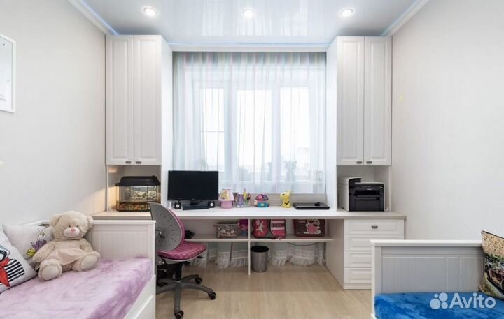 Рабочая зона у окна на заказ