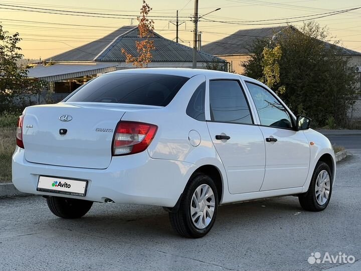 LADA Granta 1.6 МТ, 2015, 100 000 км